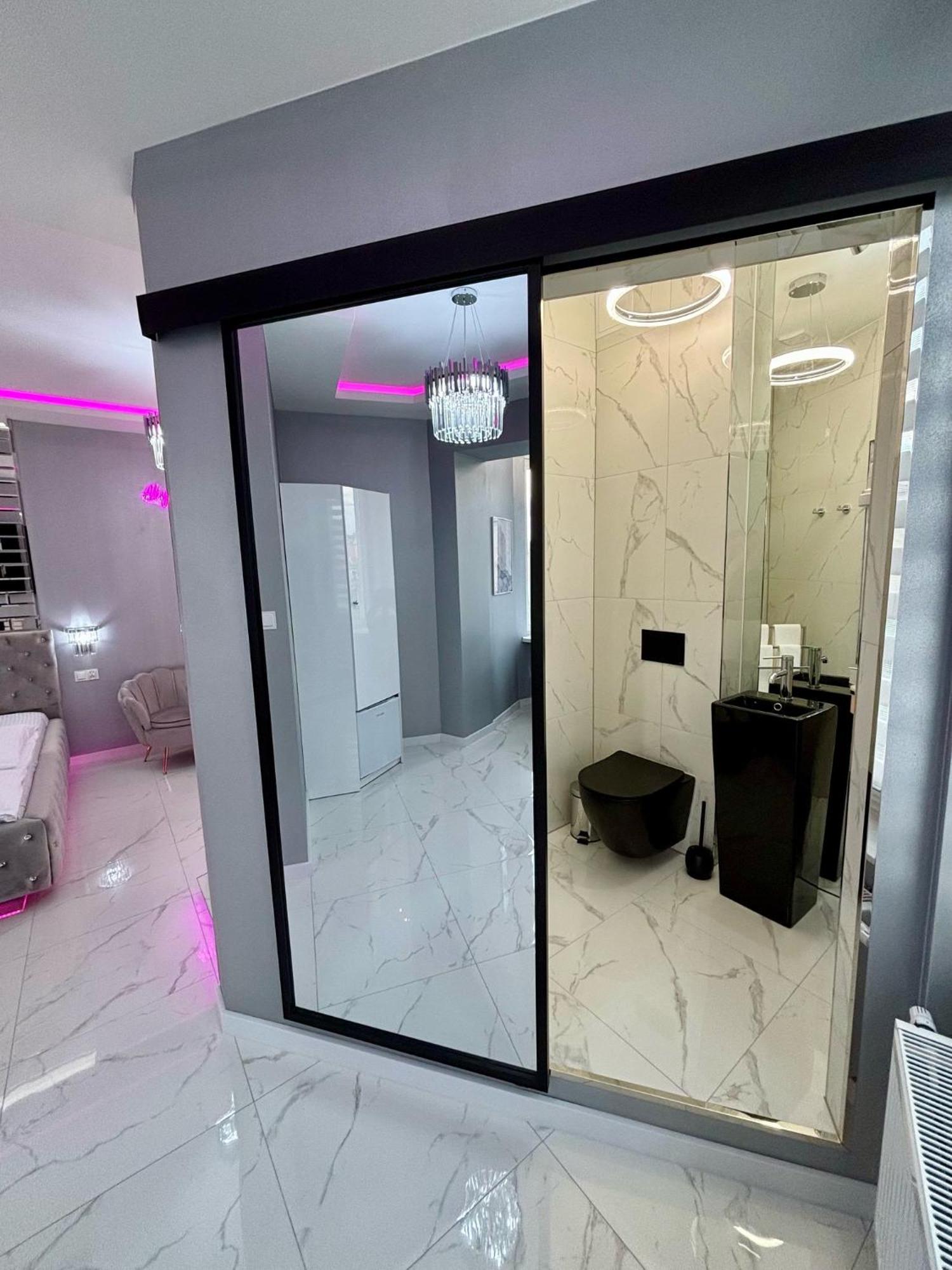 Apartament "Prezydencki Deluxe" Centrum Z Duza Wanna Dla Dwojga Gniezno Buitenkant foto