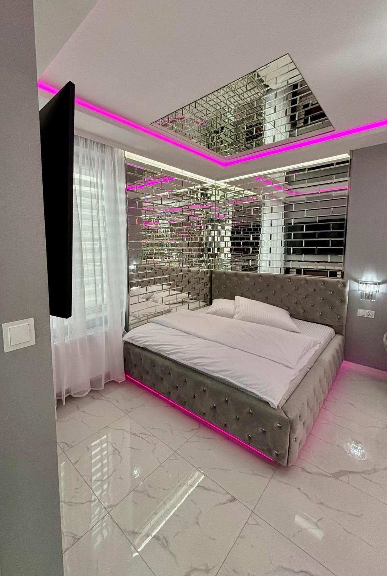 Apartament "Prezydencki Deluxe" Centrum Z Duza Wanna Dla Dwojga Gniezno Buitenkant foto