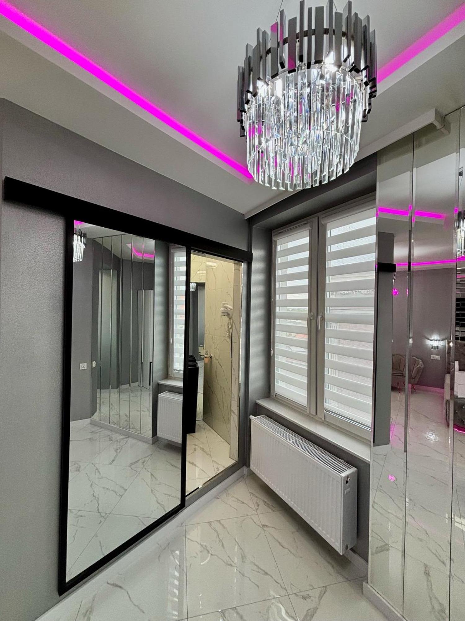 Apartament "Prezydencki Deluxe" Centrum Z Duza Wanna Dla Dwojga Gniezno Buitenkant foto